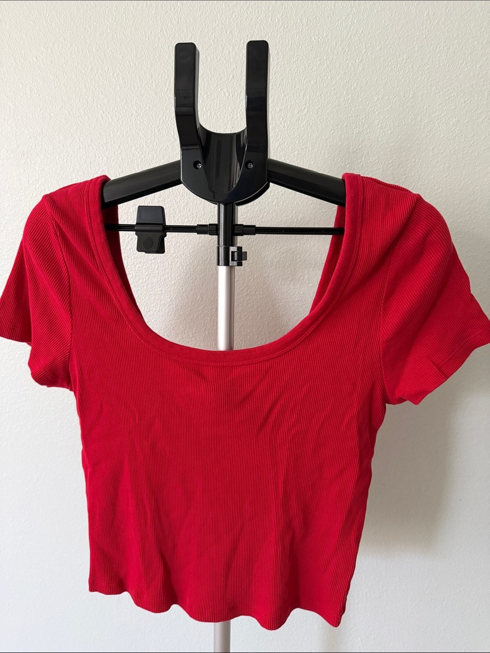 Universal Thread Red Scoop Neck Ribbed Top Size Large - Picture 5 of 9